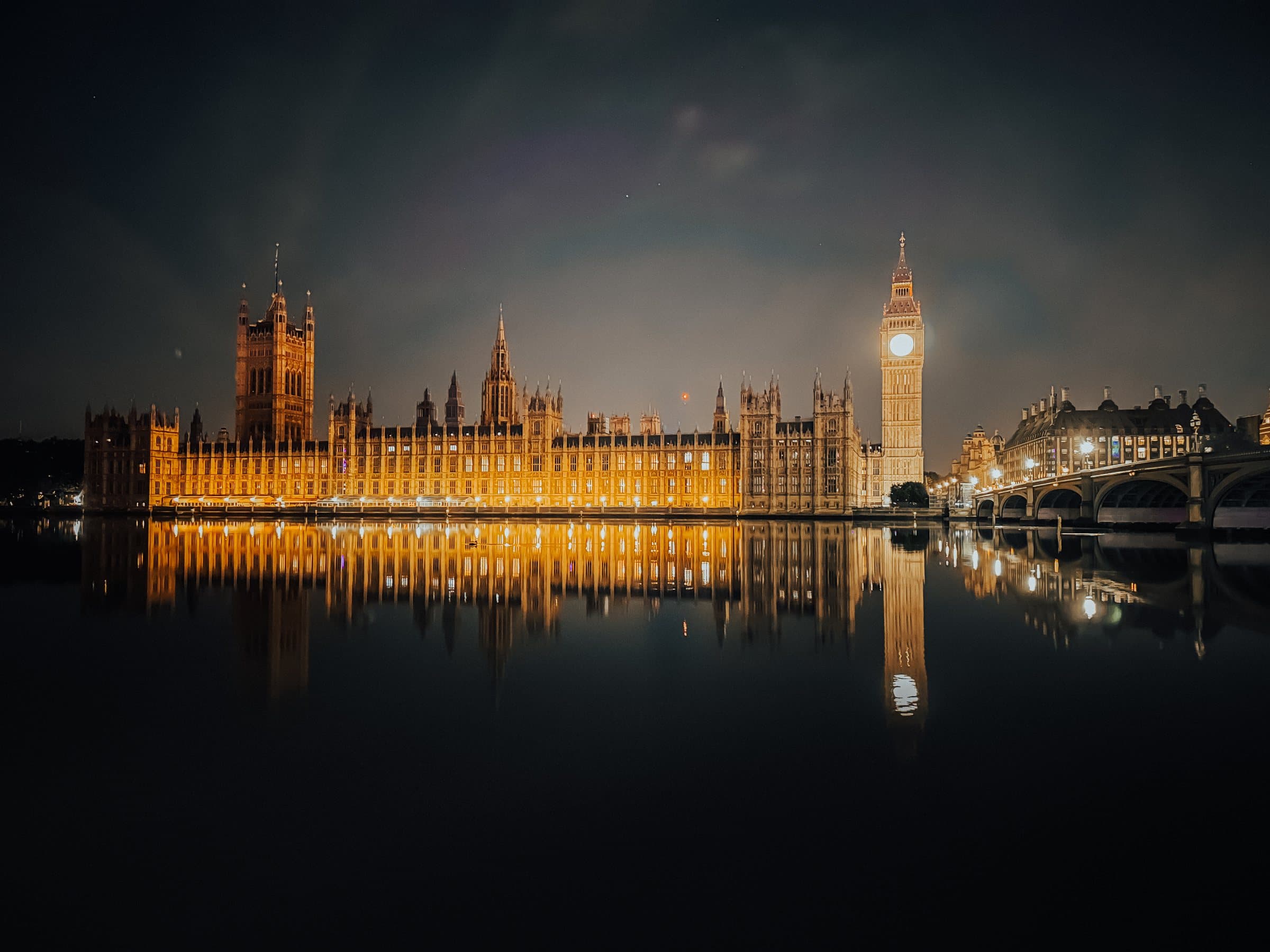 London after dark gallery image 2